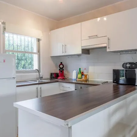 Spacious Ground Floor *
