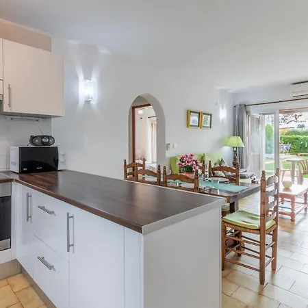 Spacious Ground Floor *